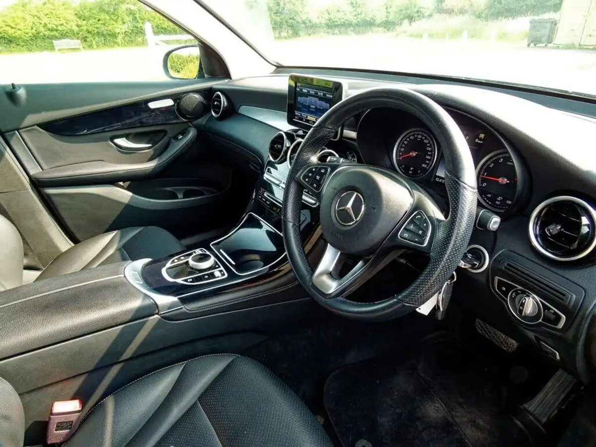 2019-mercedes-benz-glc-class-20-glc250-urban-edition-big-36