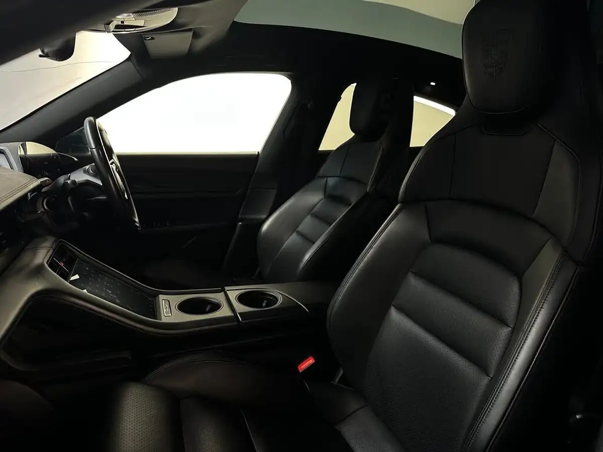 2021-porsche-taycan-e-base-476ps-performance-battery-plus-big-16
