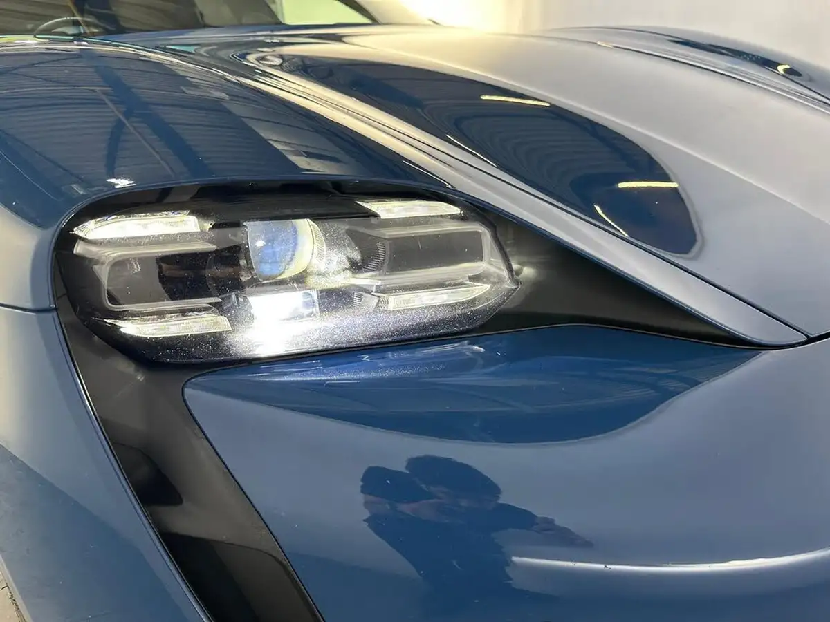 2021-porsche-taycan-e-base-476ps-performance-battery-plus-big-40