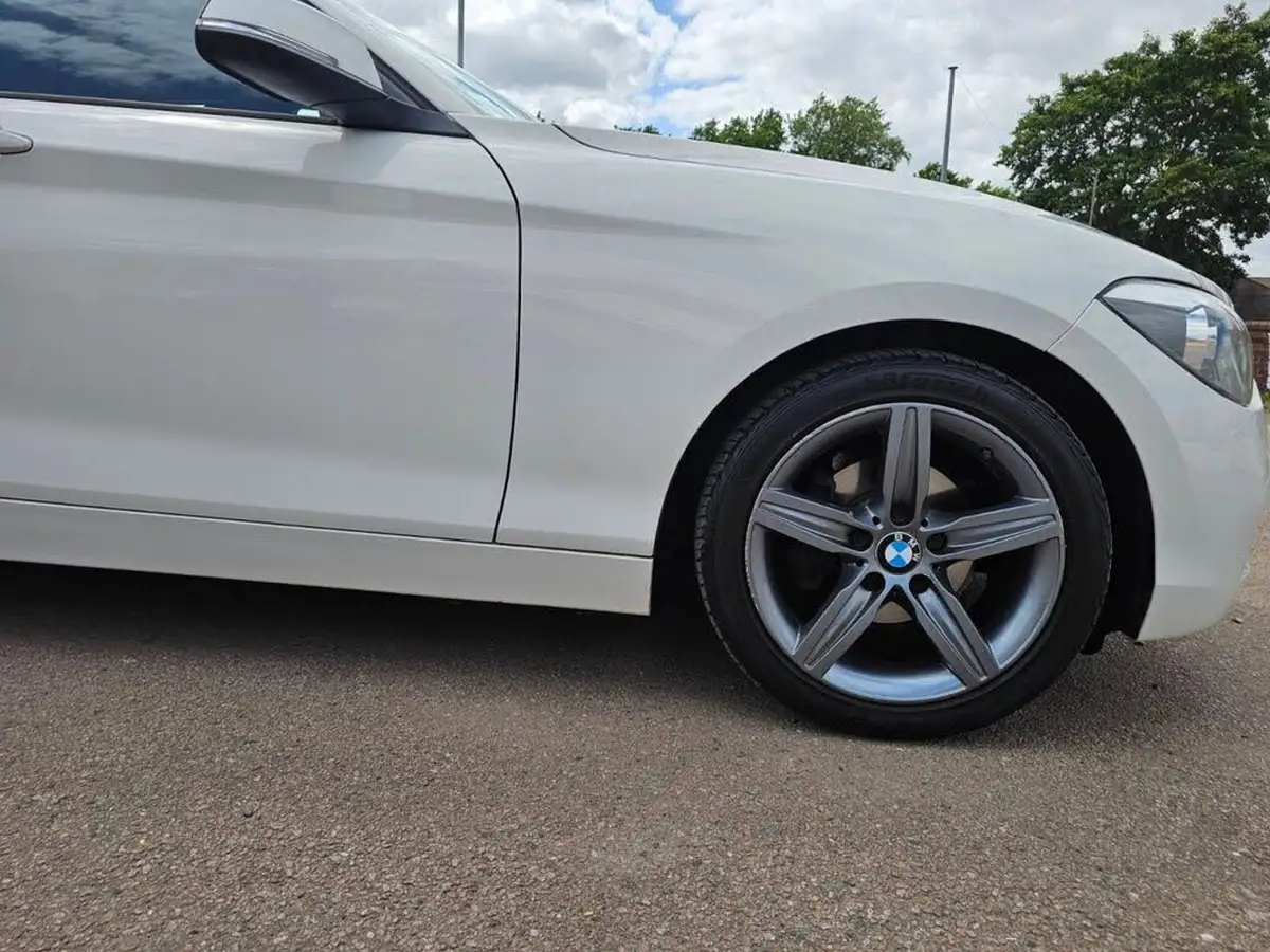 2012-bmw-1-series-20td-116d-sport-hatchback-5d-big-38