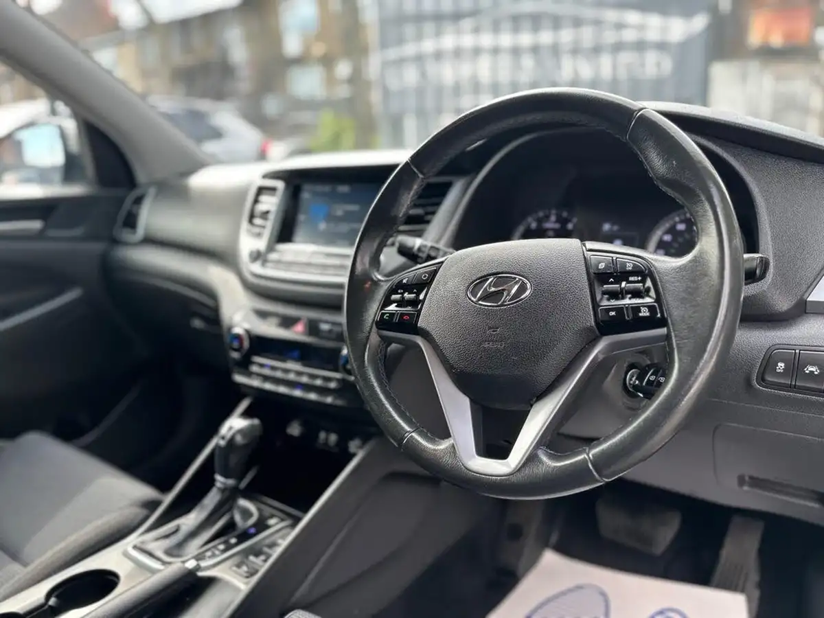2017-hyundai-tucson-17crdi-blue-drive-se-nav-141ps-dct-big-8