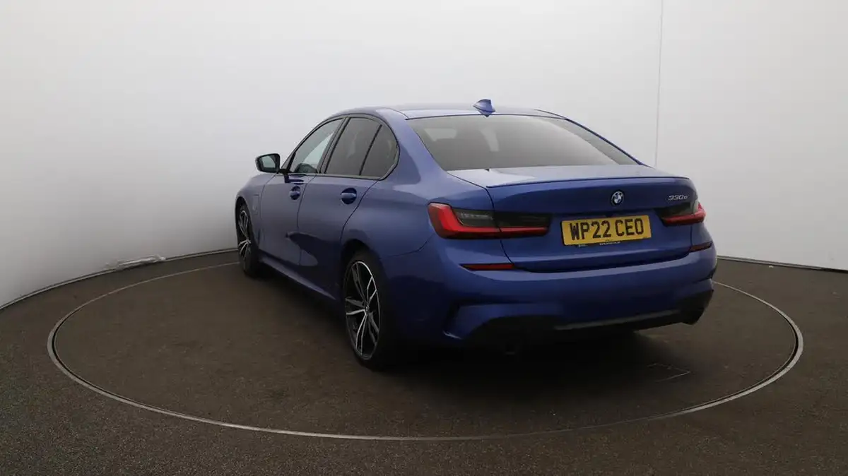 2022-bmw-3-series-20-330e-m-sport-pro-pack-saloon-4d-big-60