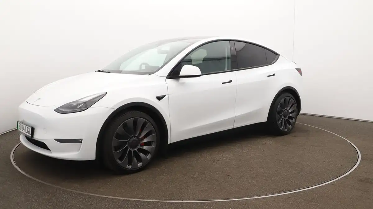 2024-tesla-model-y-e-performance-big-67