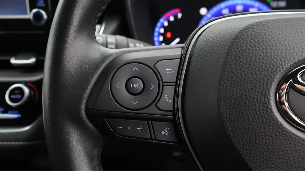2022-toyota-corolla-18-vvt-i-icon-120bhp-spare-wheel-touring-sports-5d-big-23
