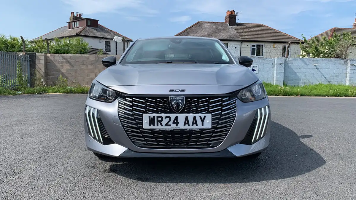 2024-peugeot-208-12-puretech-allure-big-7