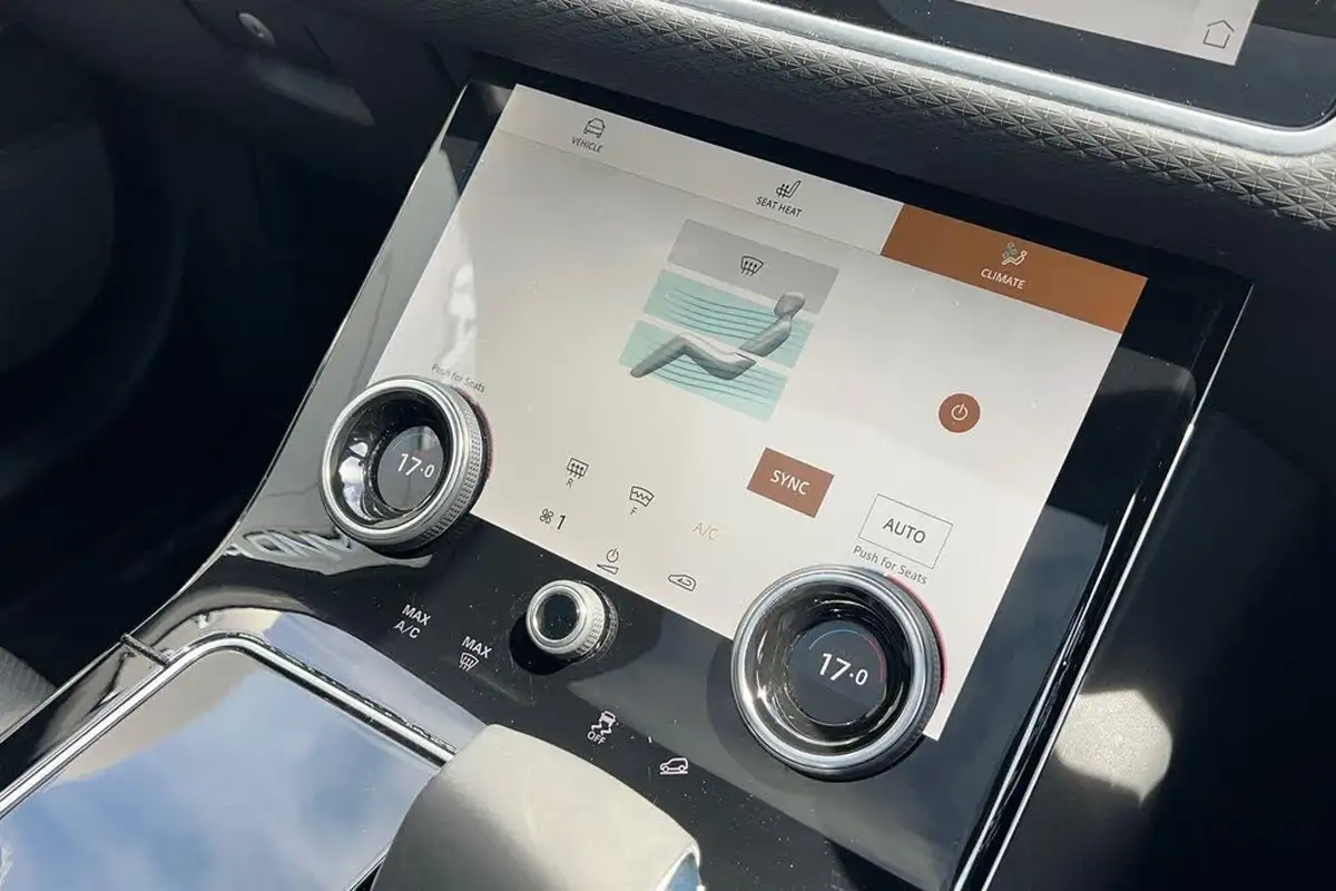 2021-land-rover-range-rover-velar-big-53