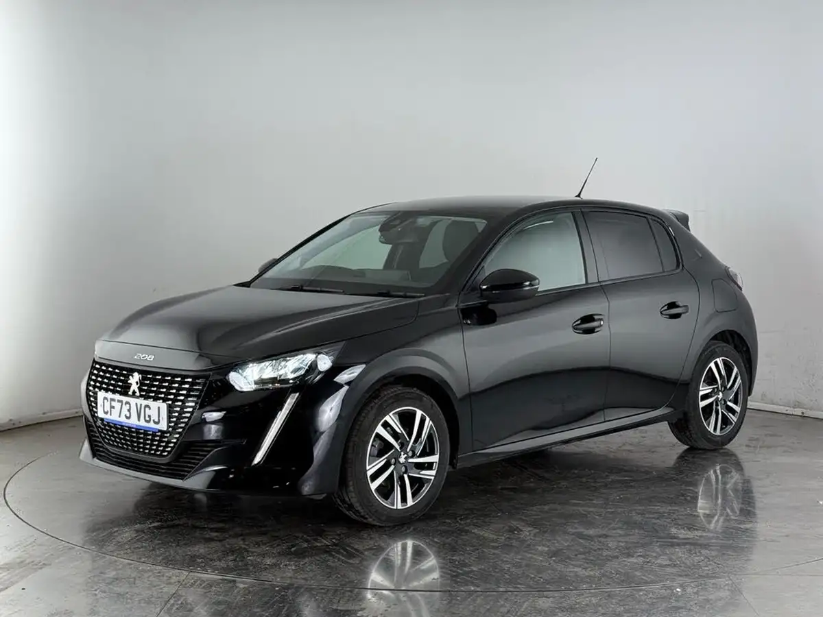 2023-peugeot-208-12-puretech-allure-premium-130ps-eat8-big-3