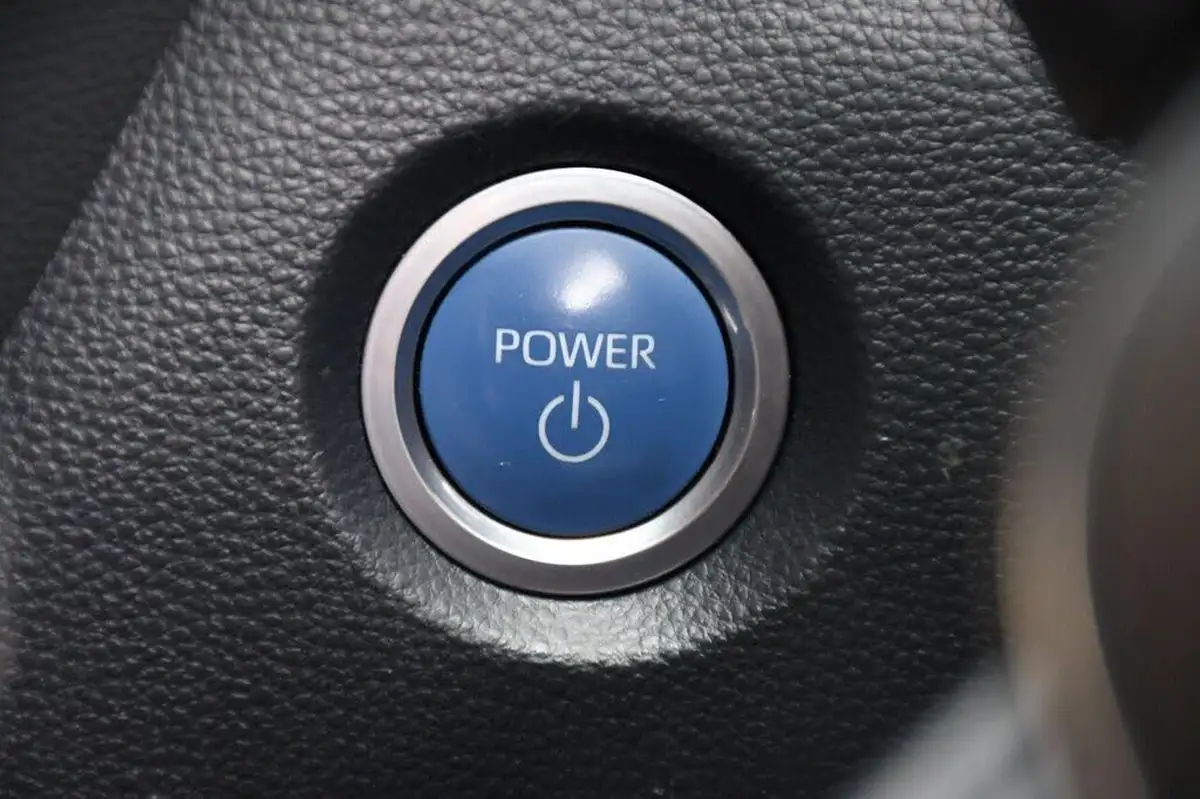 2020-toyota-corolla-18-vvt-i-icon-tech-spare-wheel-touring-sports-5d-big-27