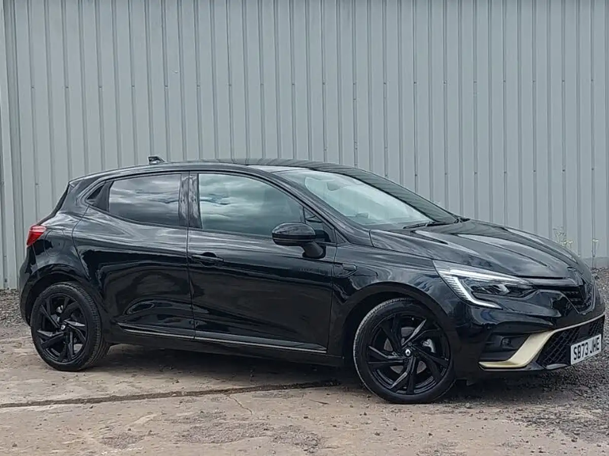 2023-renault-clio-16-engineered-big-11