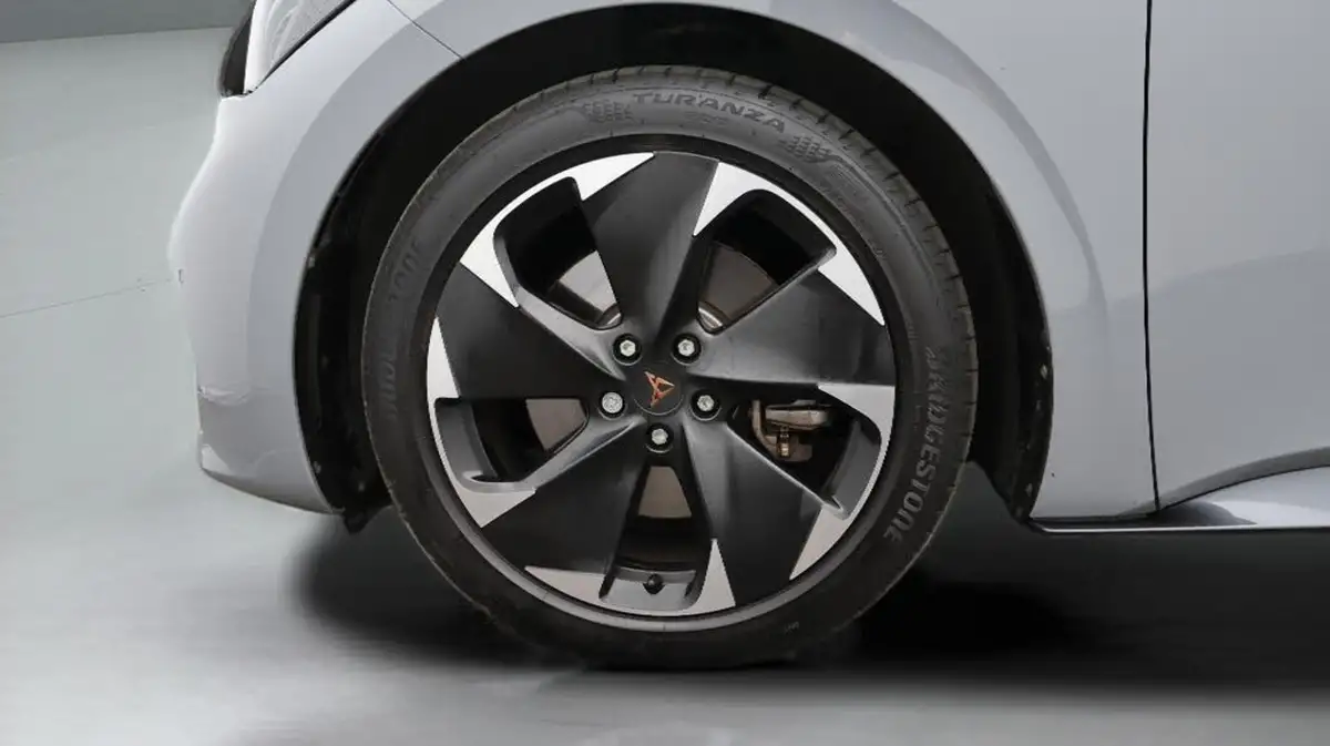 2024-cupra-born-e-v2-edition-big-18
