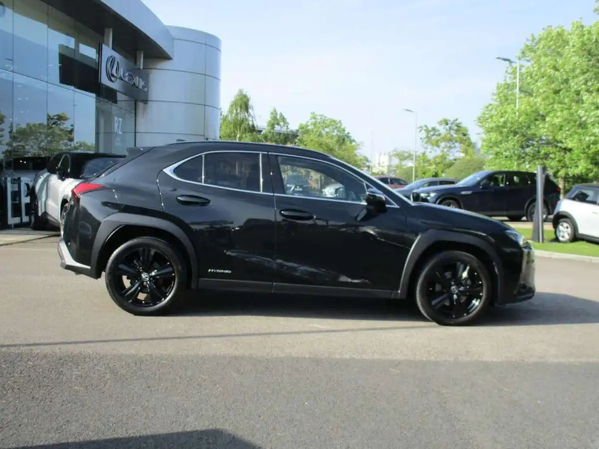 2021-lexus-ux-250h-20-ux-184bhp-without-navigation-big-4