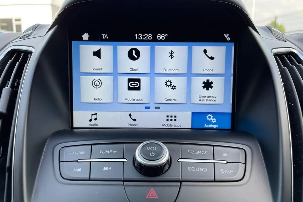 2017-ford-c-max-15tdci-titanium-powershift-big-12