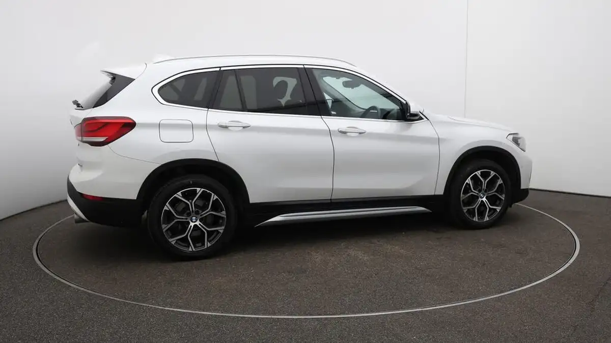 2022-bmw-x1-20-xdrive20i-xline-big-53