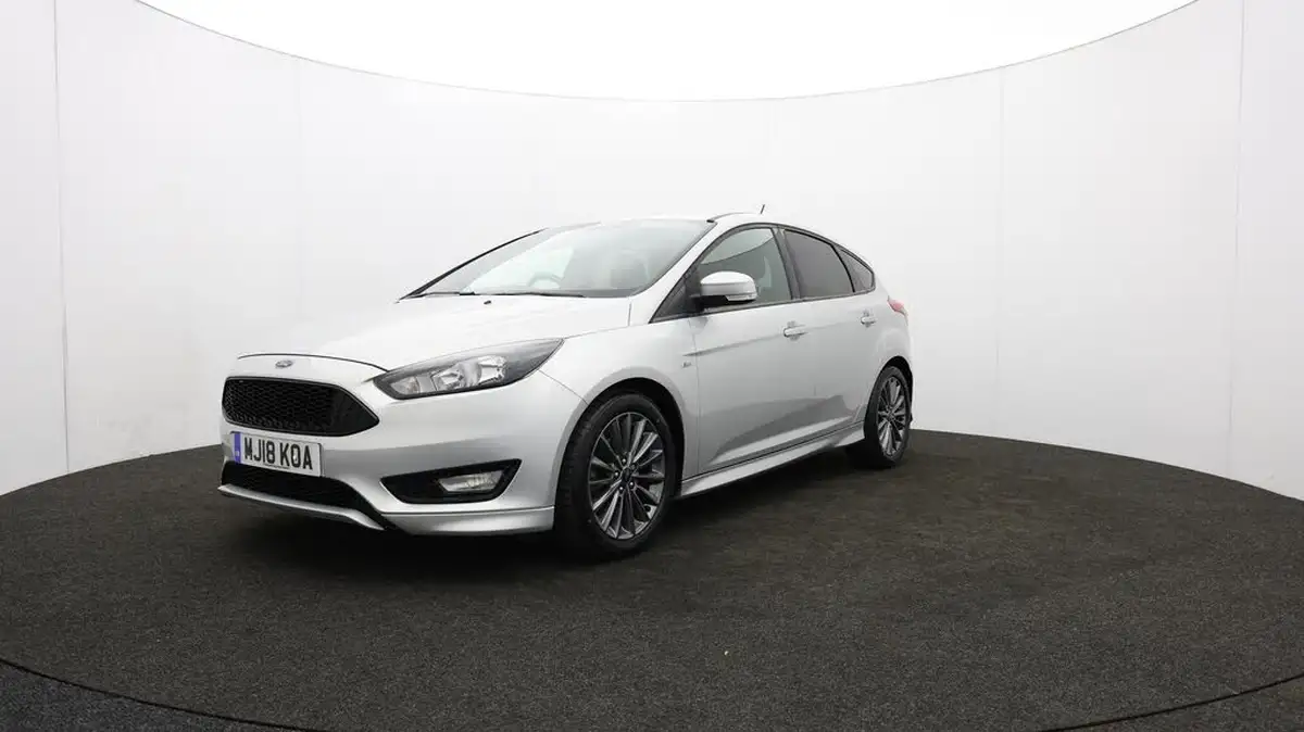 2018-ford-focus-10t-st-line-140ps-hatchback-big-62