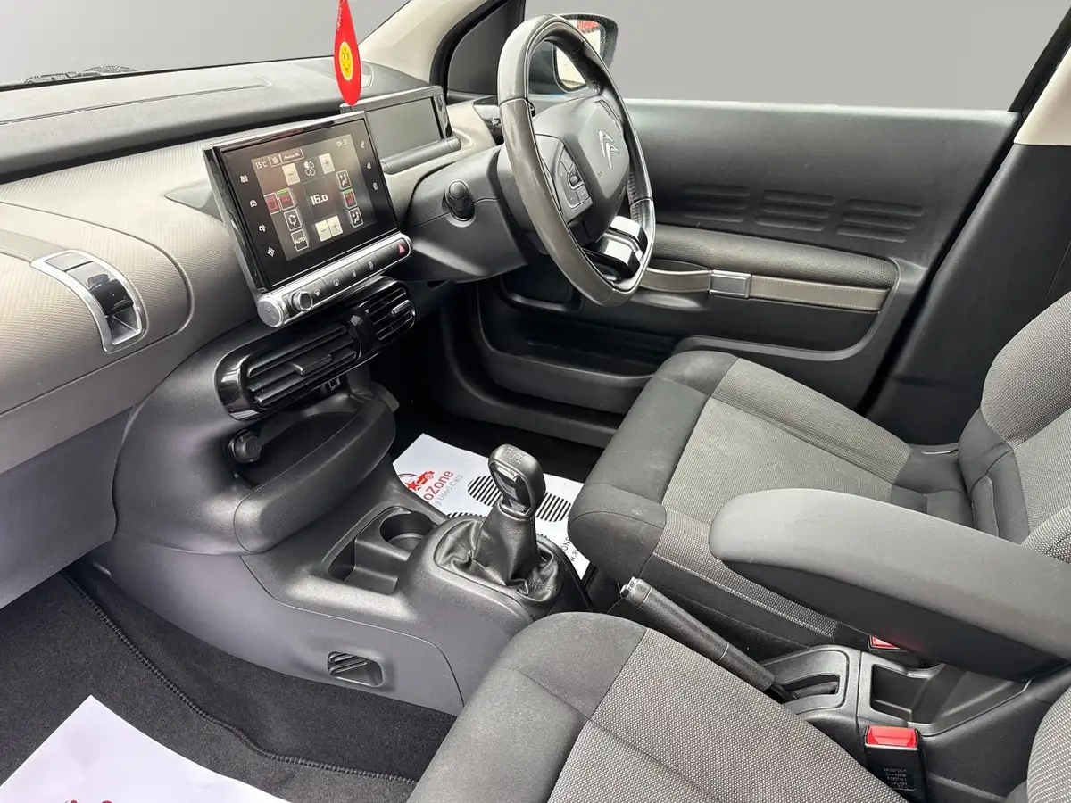2018-citroen-c4-cactus-12-puretech-flair-110ps-big-11