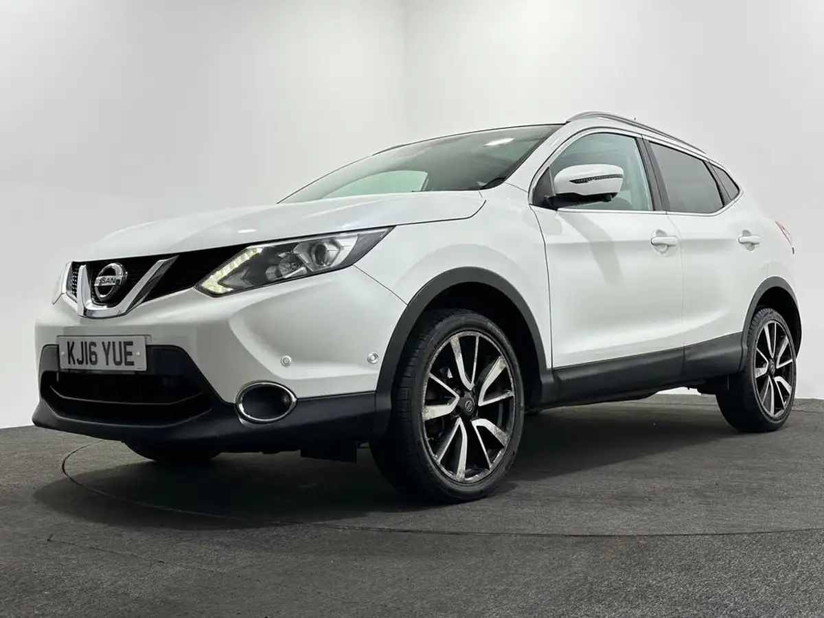 2016-nissan-qashqai-15dci-tekna-big-49