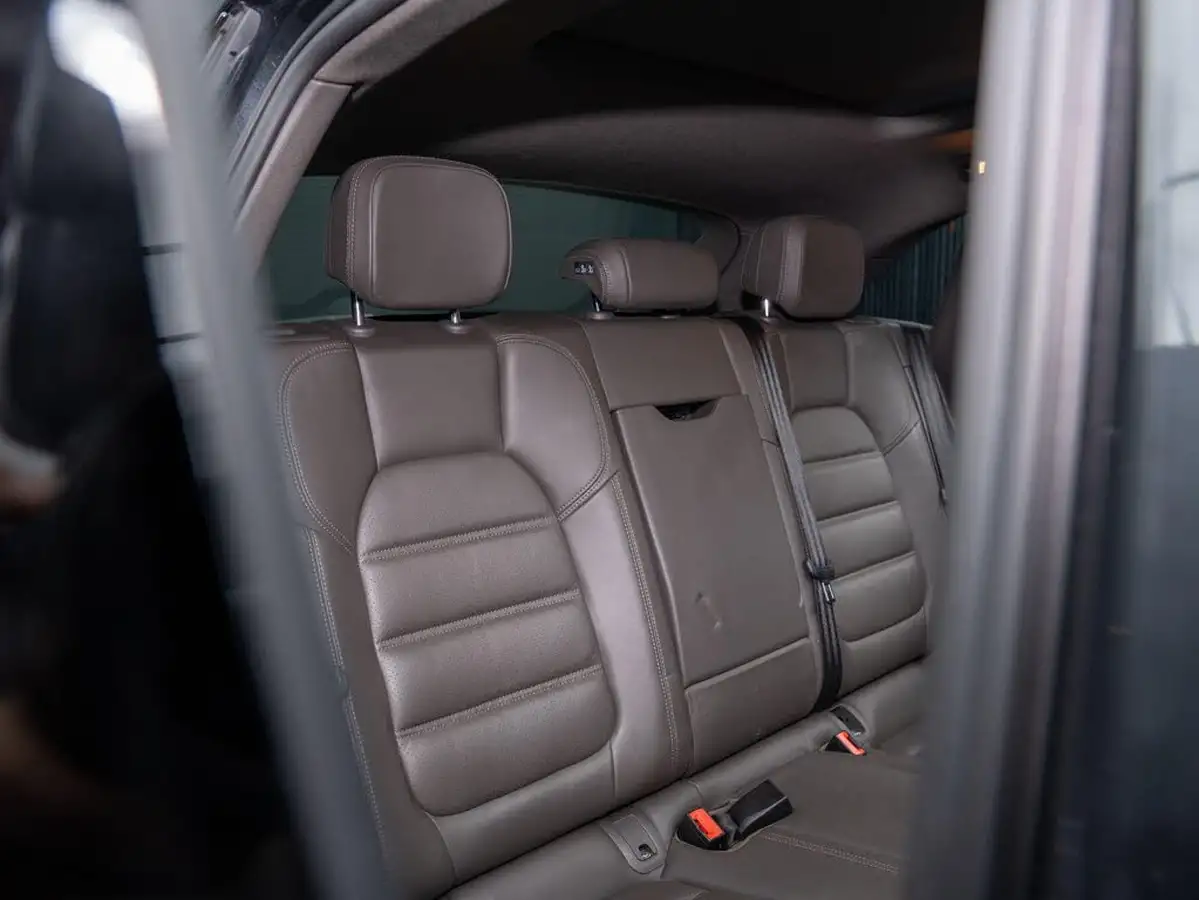 2020-porsche-macan-30-v6-s-big-28