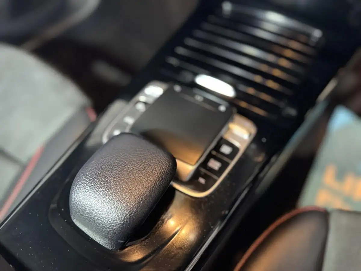 2019-mercedes-benz-a-class-20d-a200d-amg-line-premium-hatchback-5d-big-21