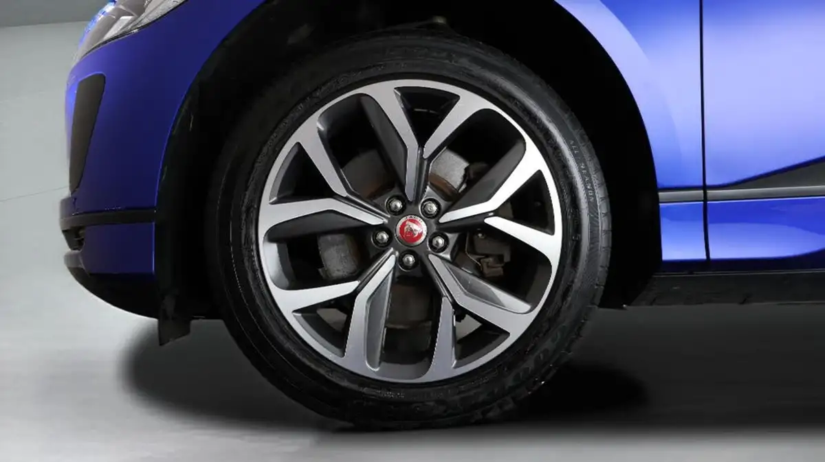 2022-jaguar-i-pace-ev400-hse-black-big-18
