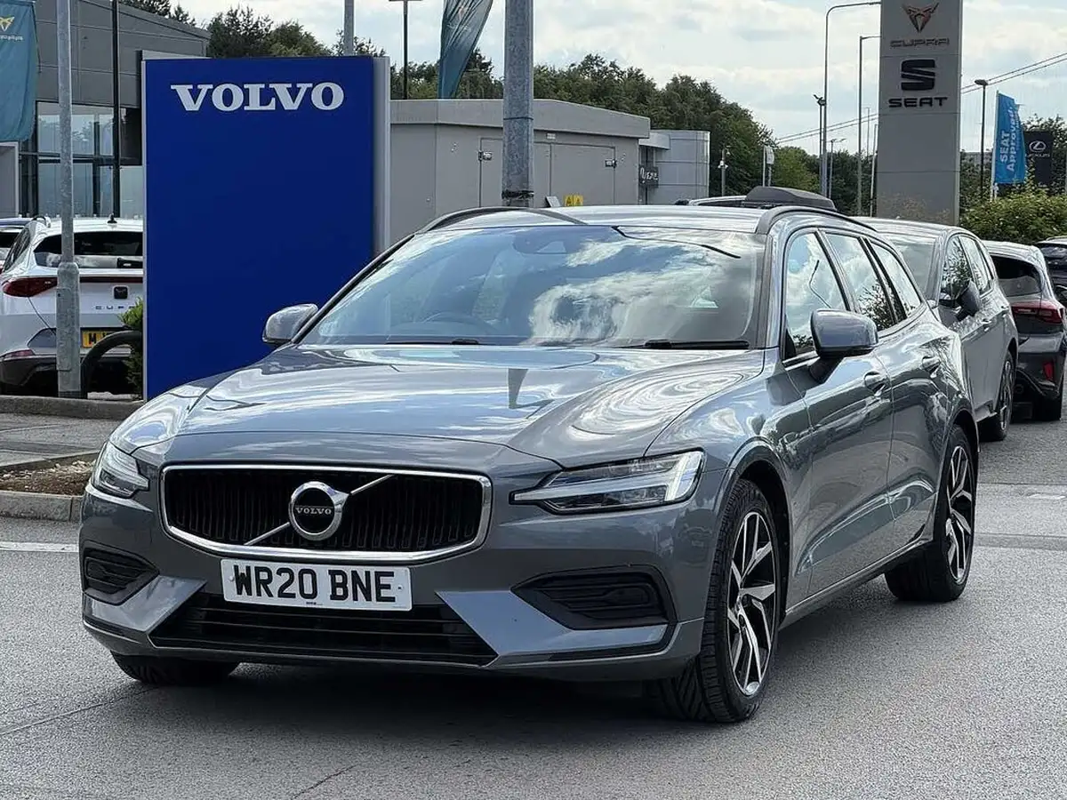 2020-volvo-v60-20-t4-momentum-plus-big-3