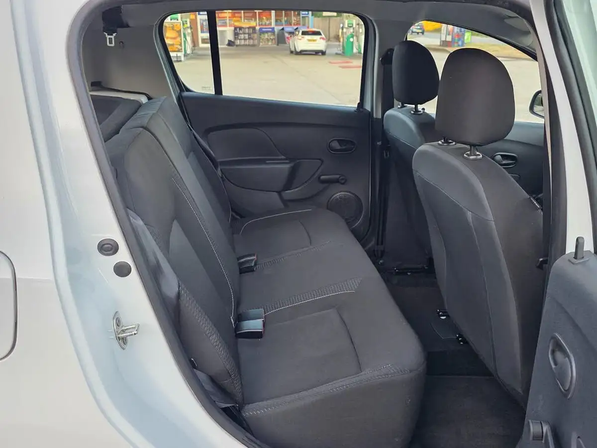 2017-dacia-sandero-10-sce-access-big-25