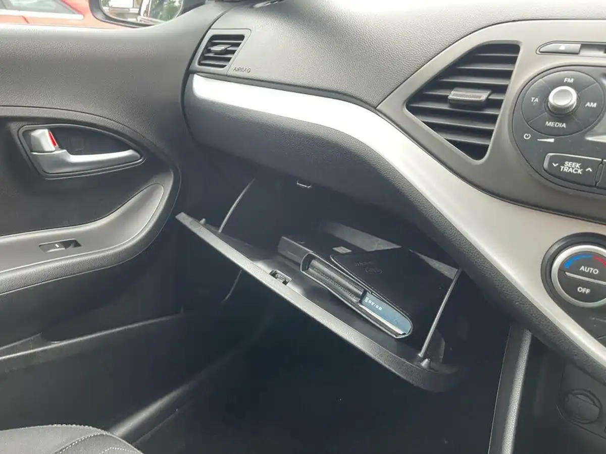 2014-kia-picanto-125-picanto-3-big-11