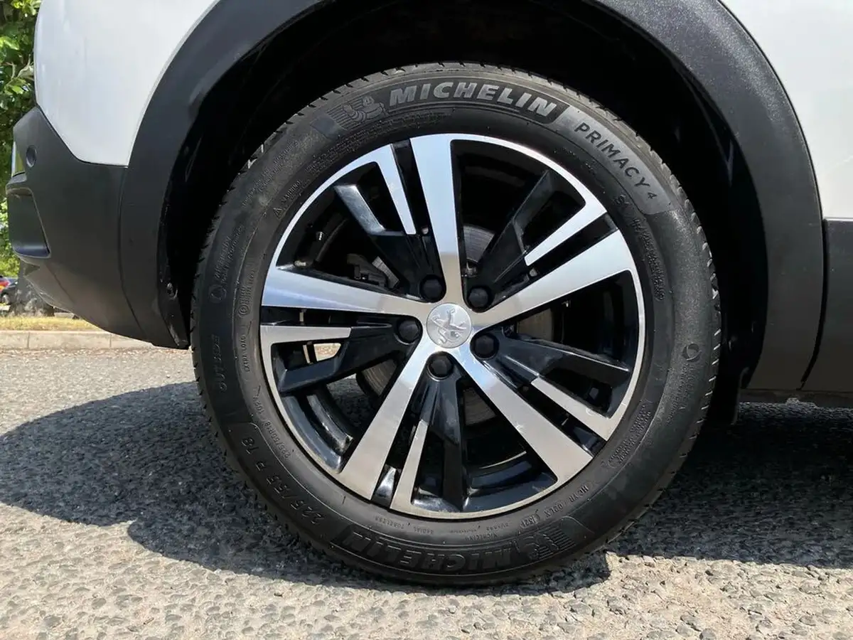 2021-peugeot-3008-suv-12-puretech-gt-eat8-big-7
