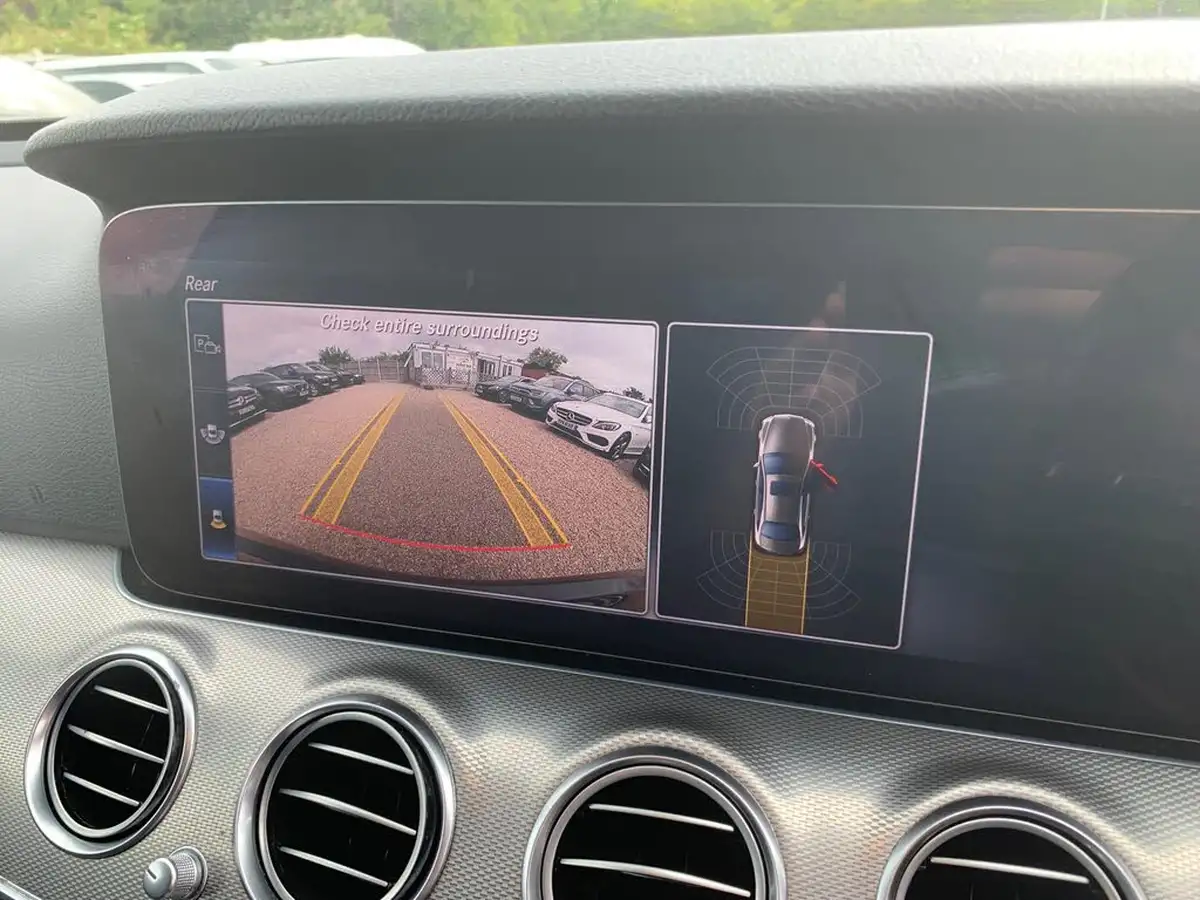 2019-mercedes-benz-e-class-20d-e220d-se-ss-saloon-4d-big-18