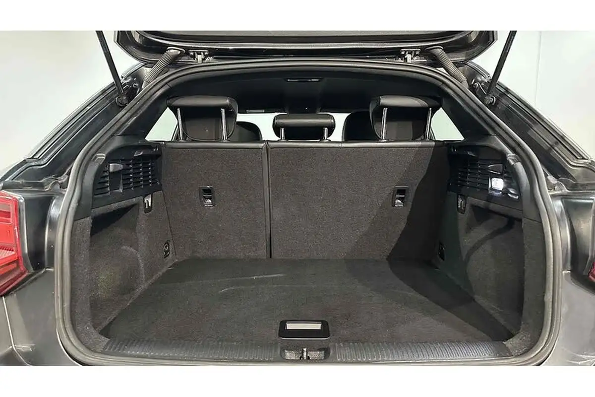 2018-audi-q2-14-tfsi-s-line-big-49