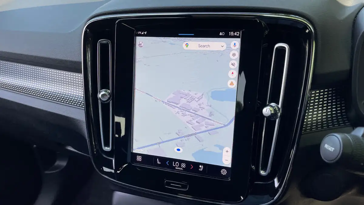 2022-volvo-xc40-e-twin-recharge-plus-big-26