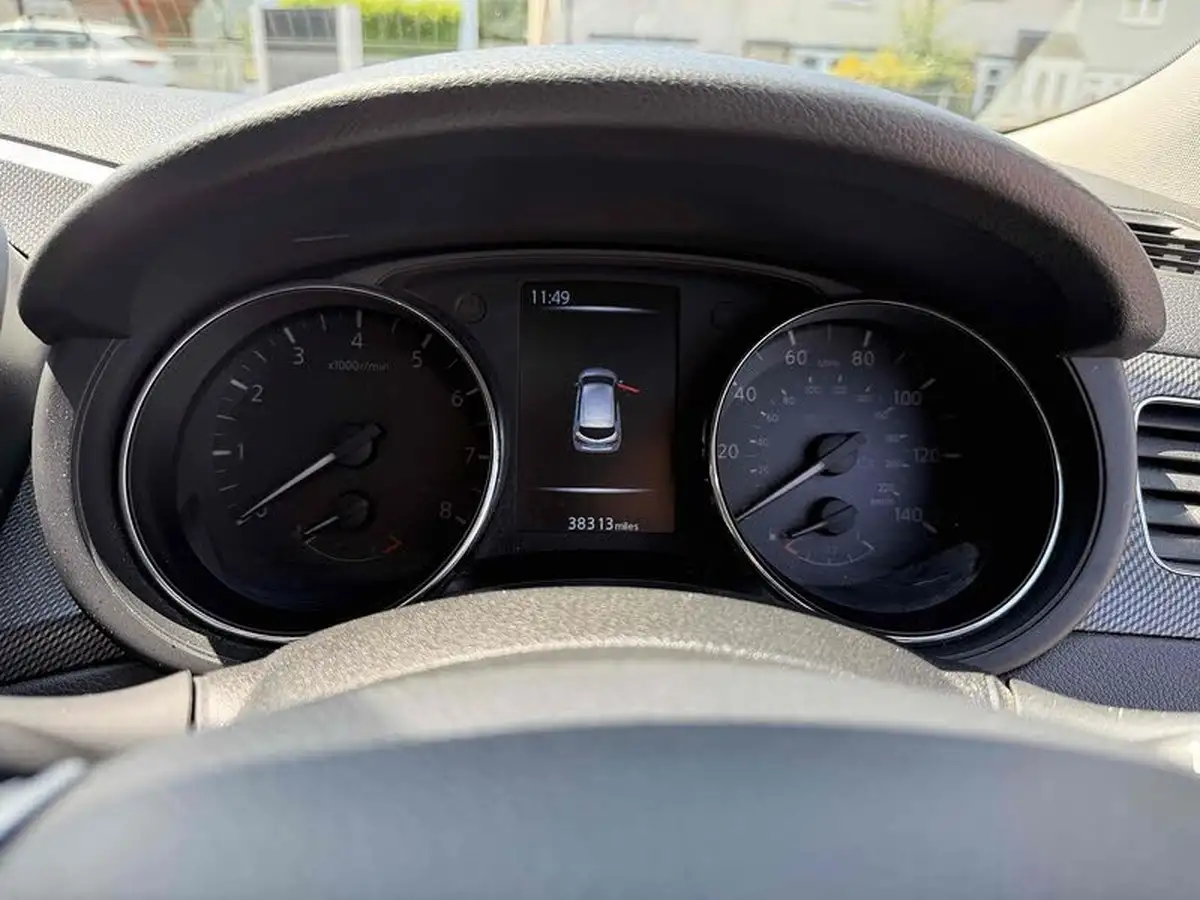 2016-nissan-pulsar-16-dig-t-tekna-big-13