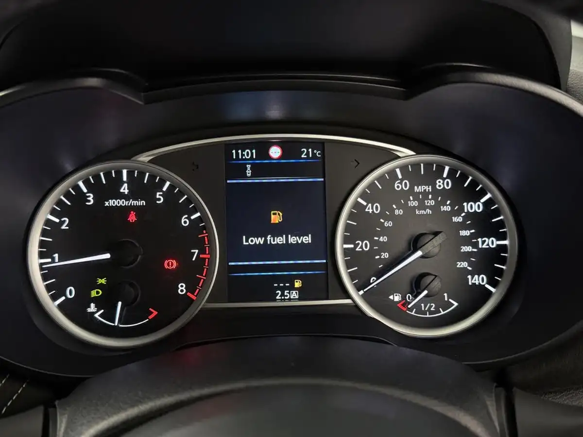 2021-nissan-micra-10-ig-t-n-sport-big-27