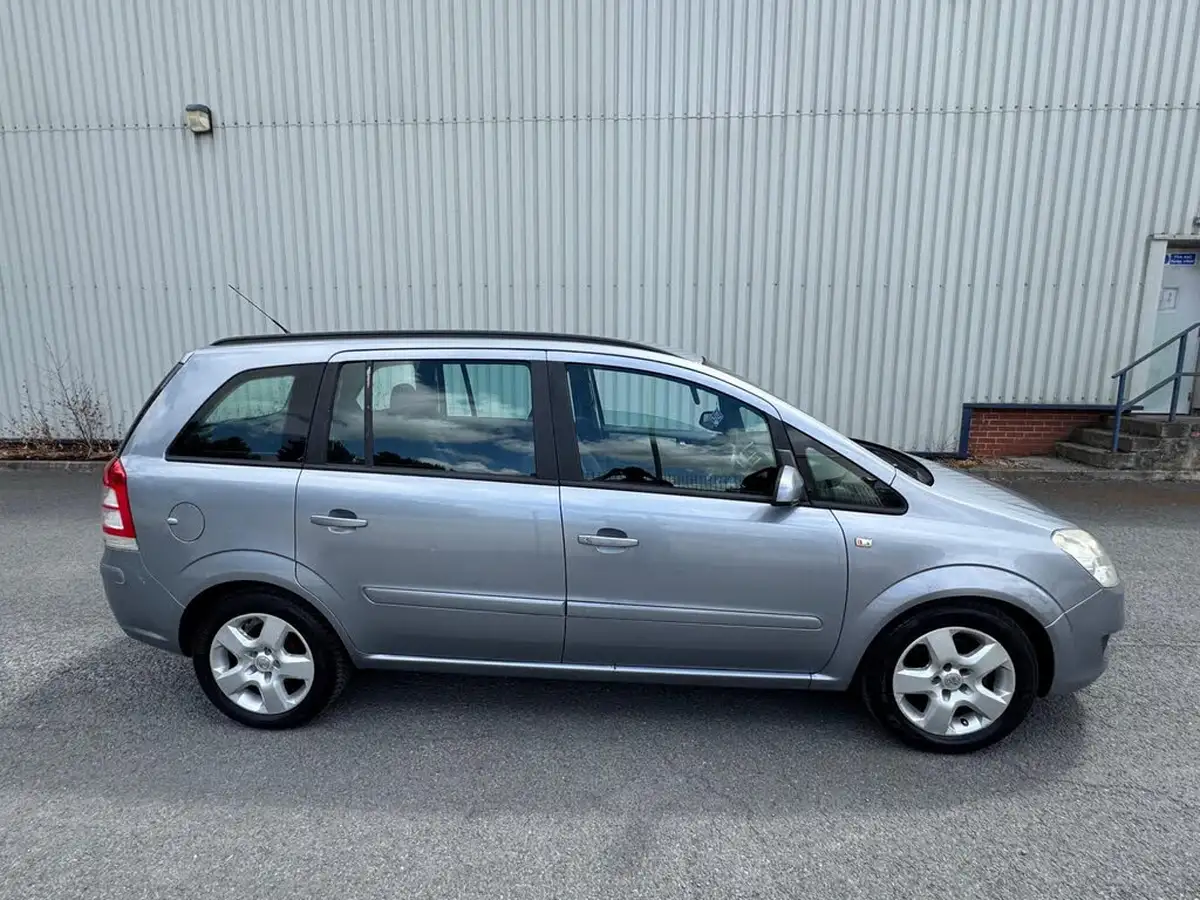 2008-vauxhall-zafira-16-exclusiv-105ps-big-3