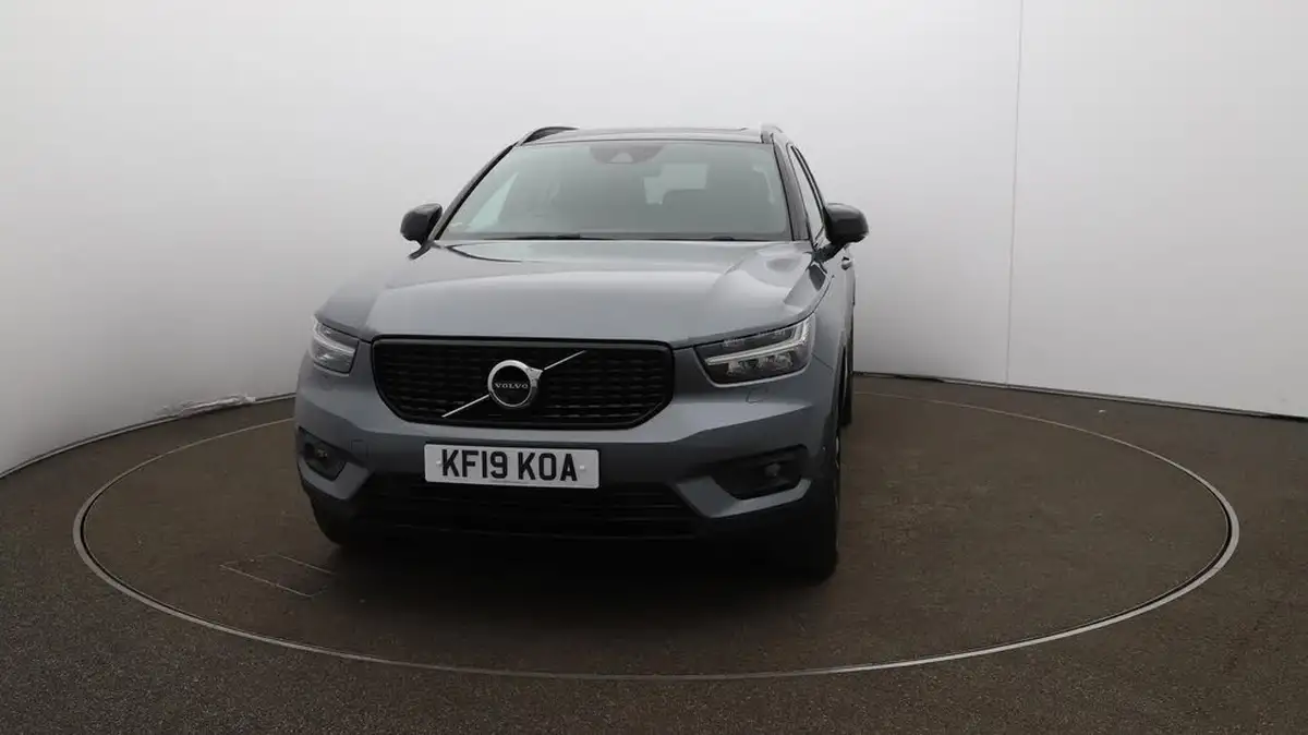 2019-volvo-xc40-20td-d3-r-design-pro-awd-geartronic-big-41