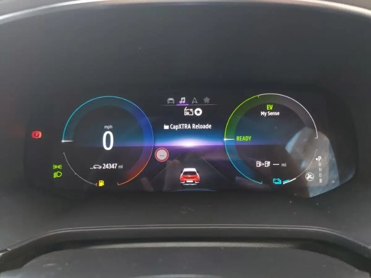 2023-renault-captur-16-techno-160ps-plug-in-big-18