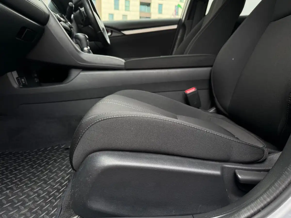 2017-honda-civic-10-vtec-turbo-sr-cvt-big-28