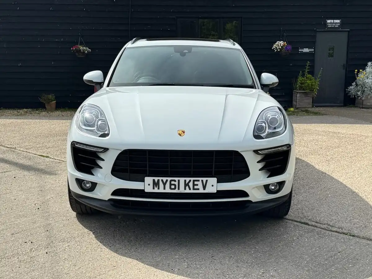 2018-porsche-macan-20-252ps-ss-big-10