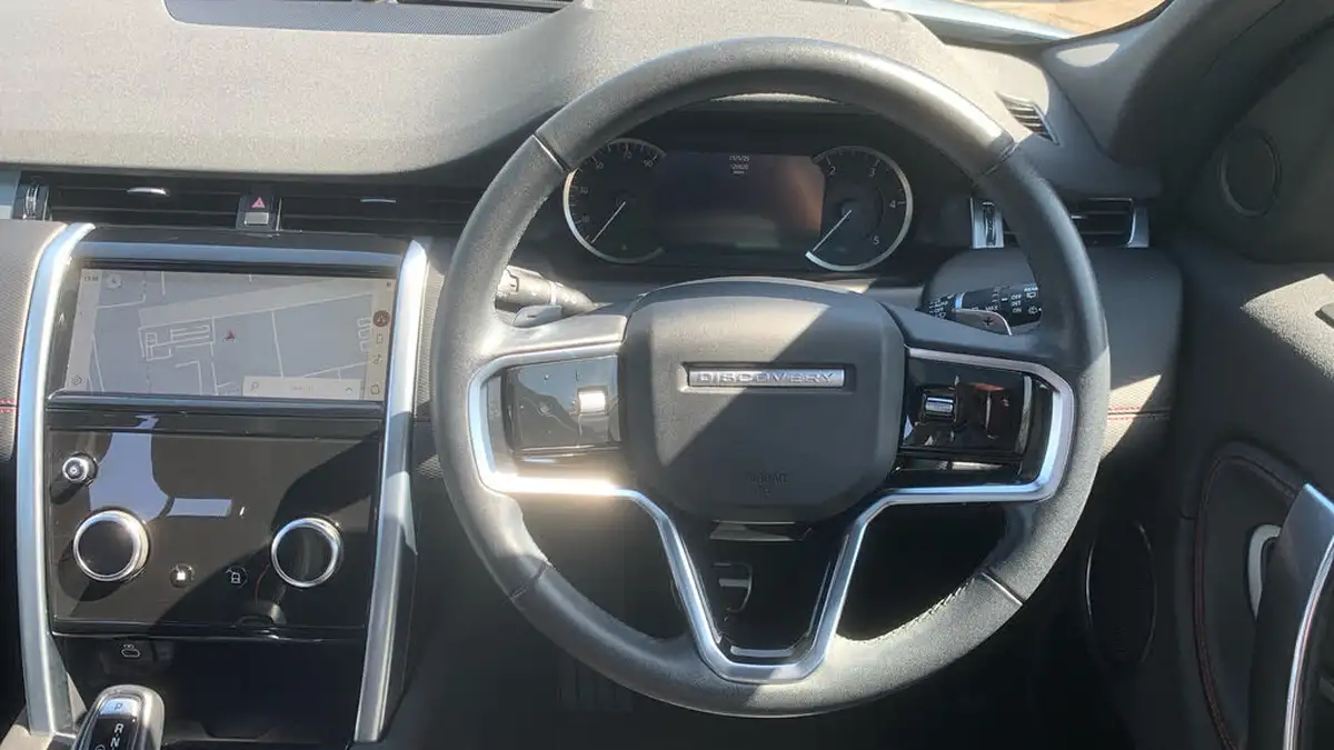 2022-land-rover-discovery-sport-20-d200-urban-edition-big-15