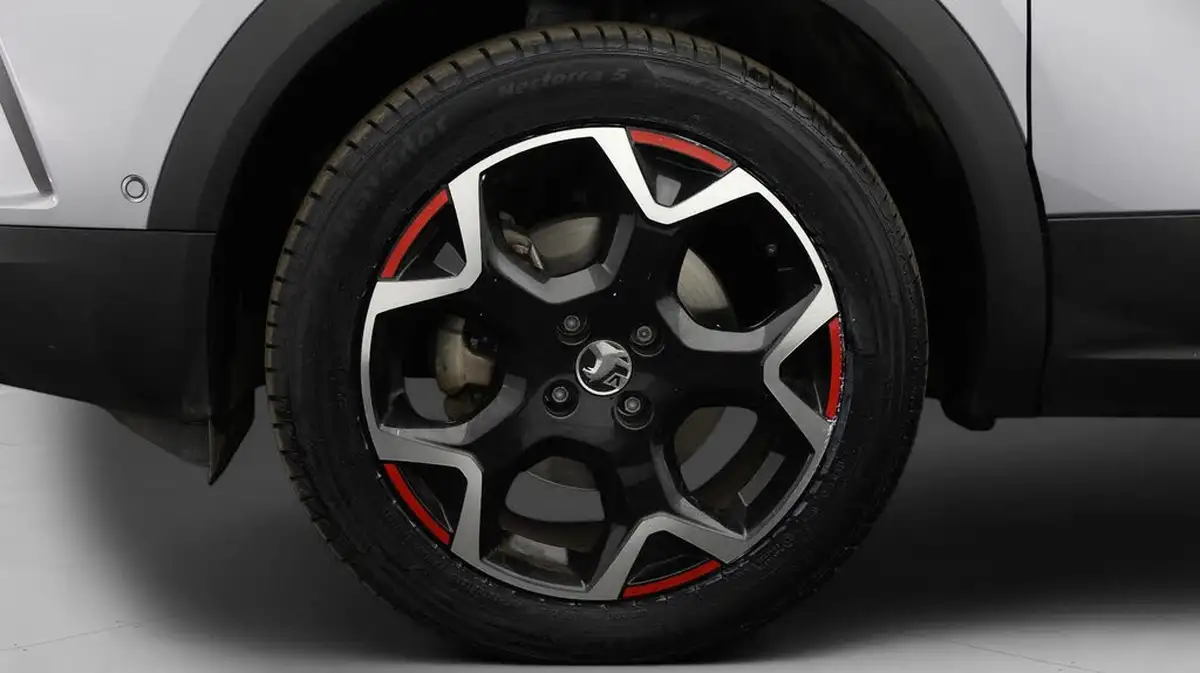 2023-vauxhall-mokka-e-gs-big-18