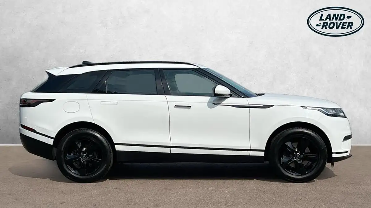2022-land-rover-range-rover-velar-20-d200-velar-big-4