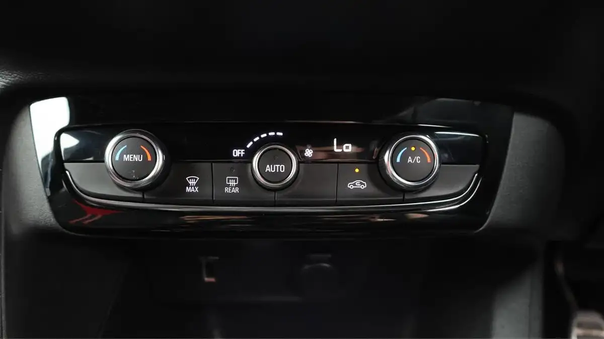 2023-vauxhall-corsa-12i-gs-big-12