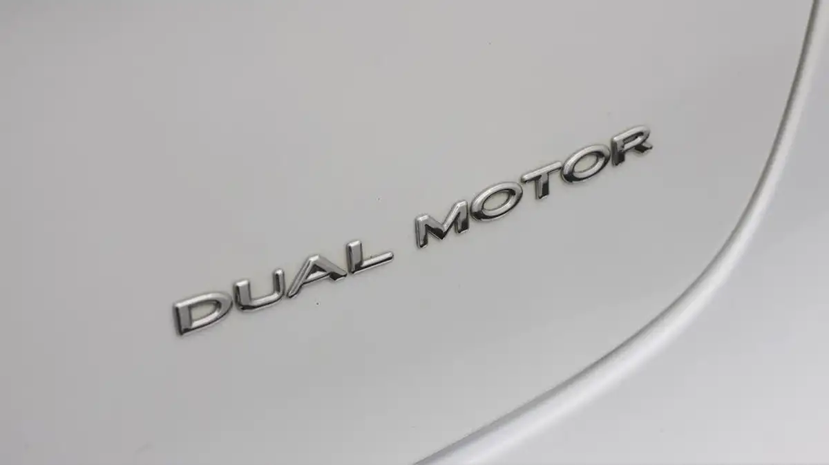 2021-tesla-model-3-e-long-range-4x4-big-21