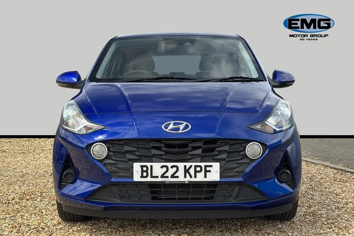 2022-hyundai-i10-10-se-connect-big-1