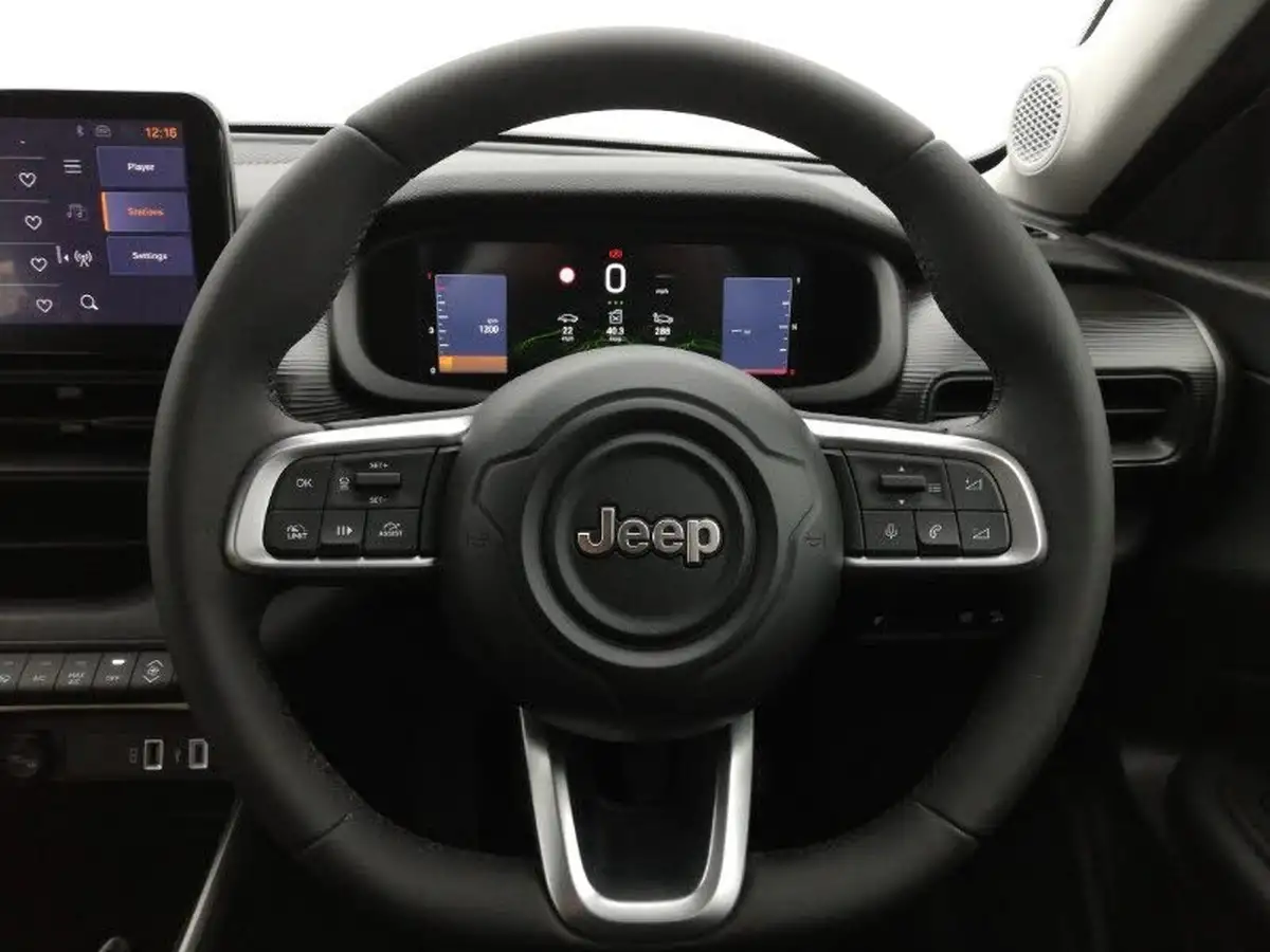 2025-jeep-avenger-12-gse-altitude-big-10
