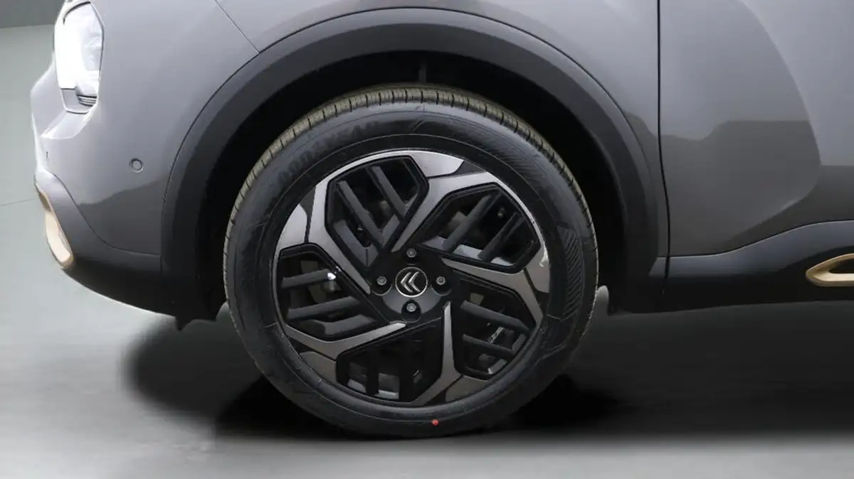 2023-citroen-c4-12-puretech-c-series-edition-eat8-big-28
