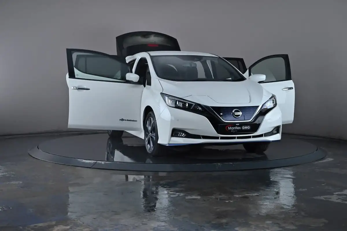 2020-nissan-leaf-e-e-tekna-big-33
