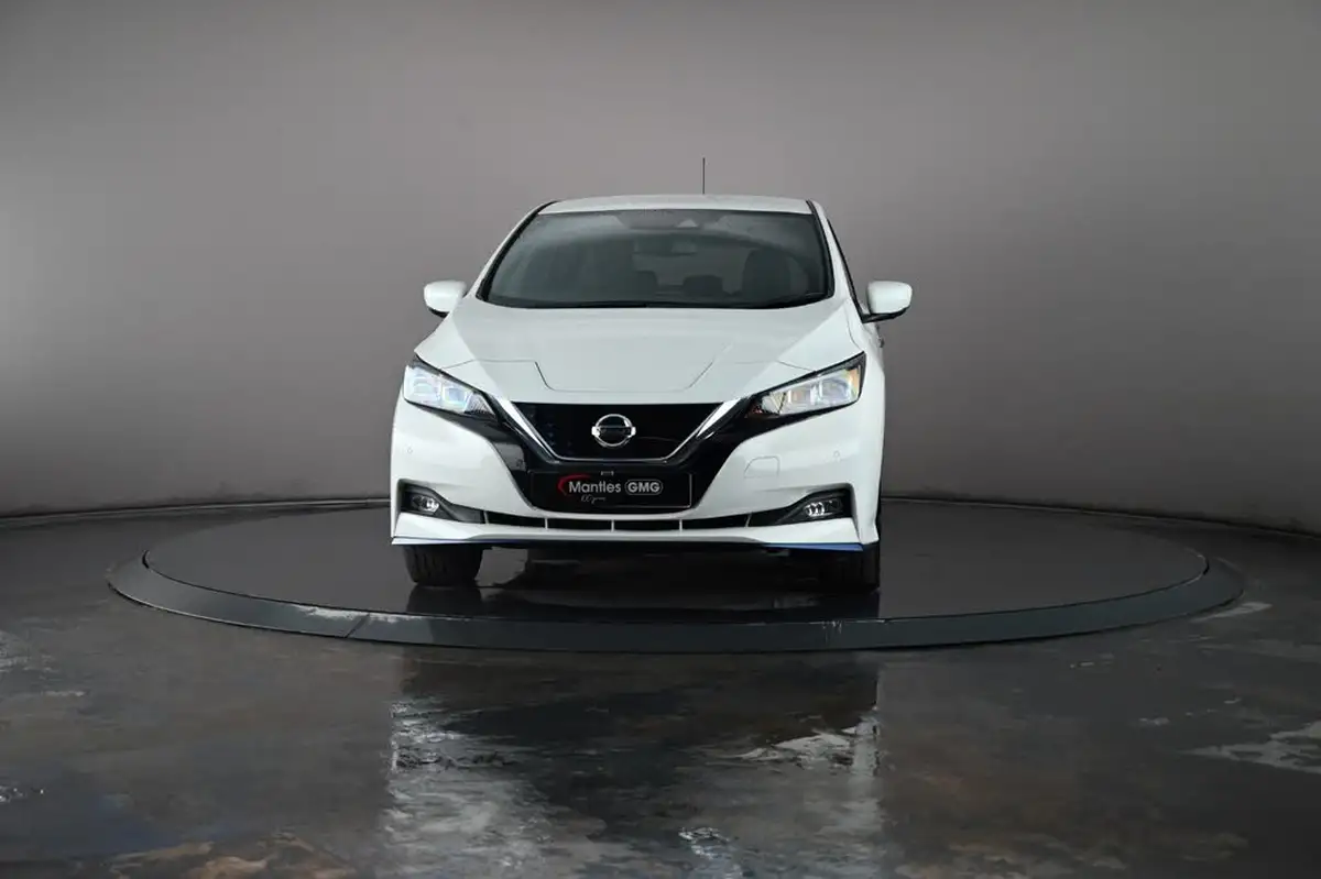 2020-nissan-leaf-e-e-tekna-big-5