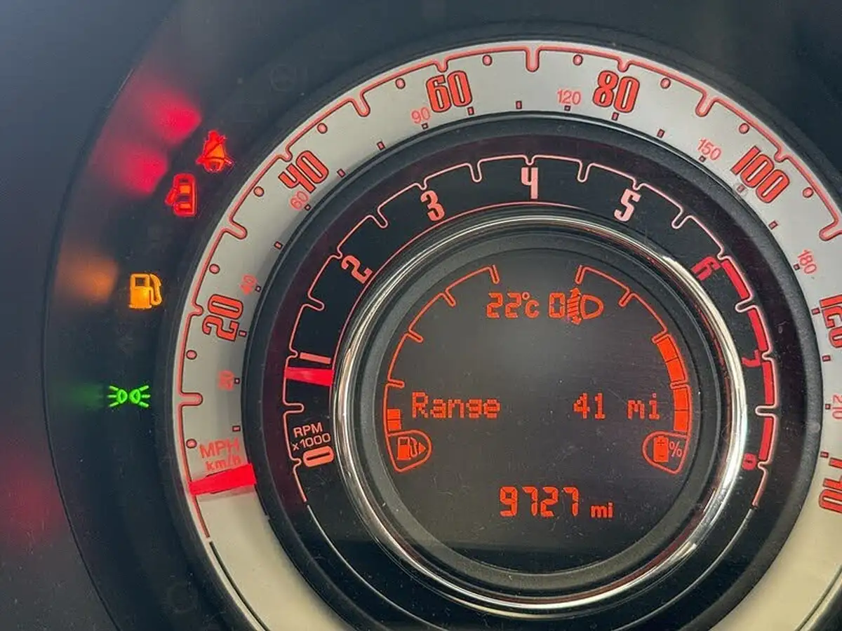 2021-fiat-500-10-dolcevita-big-12