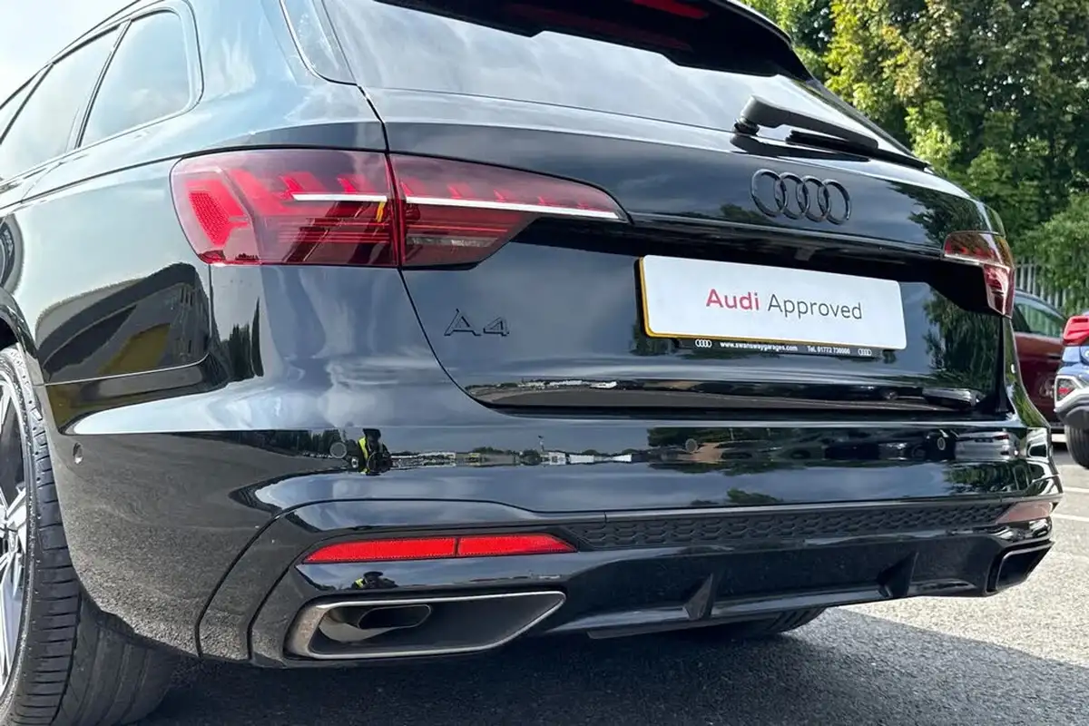 2024-audi-a4-avant-20-35-tfsi-black-edition-big-37