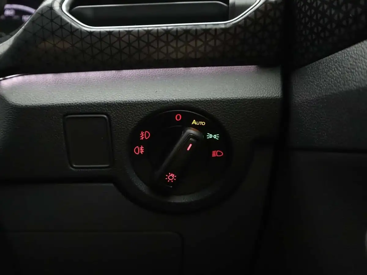 2020-volkswagen-t-cross-10-tsi-sel-115ps-big-27